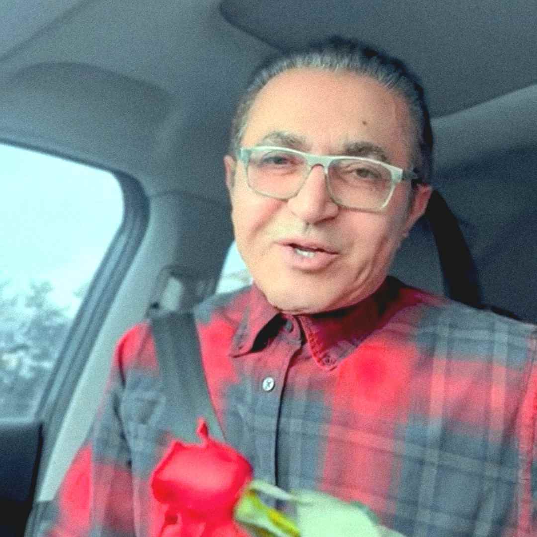 آهنگ جدید فریدون آسرایی یه رنگ سفیدی نشسته رو موهات
